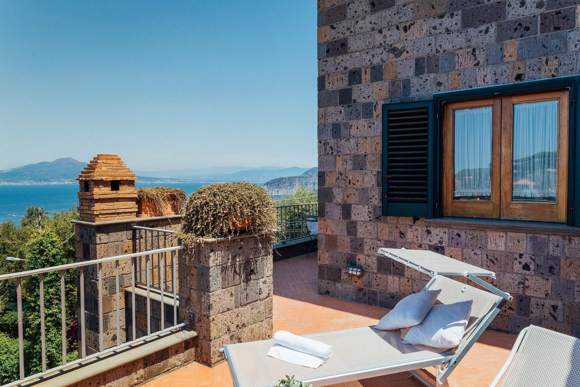 Villa Carolina Sorrento Private Heated Pool And Sea View Bagian luar foto